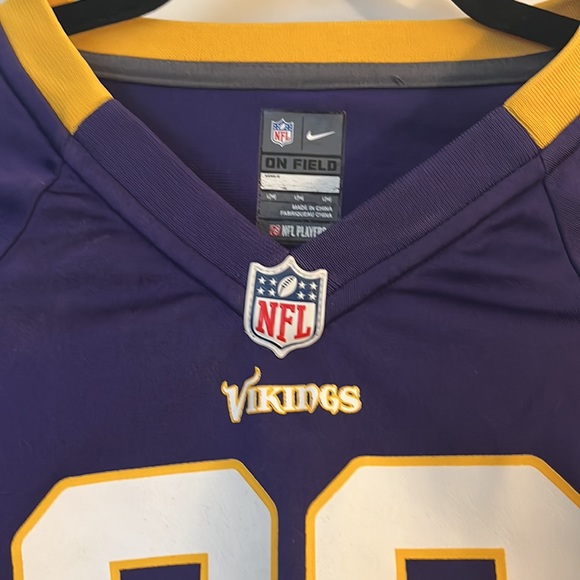 NFL Vikings Jersey, Peterson 28, kids Large, never worn, excellent condition - Picture 3 of 8